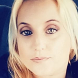 Meet your Posher, Kira